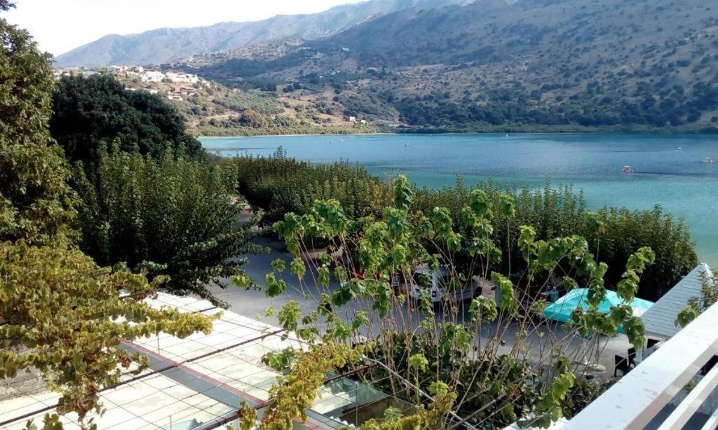 Korissia With Lake View Kournas Bagian luar foto